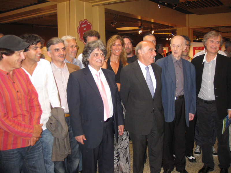 L’exposition de dessins est ouverte par le président de la Confédération Rudolf Merz, avec les dessinateurs suisses et libanais – Morges, 15 juin 2009    L’exposition de dessins est ouverte par le président de la Confédération Rudolf Merz, avec les dessinateurs suisses et libanais – Morges, 15 juin 2009